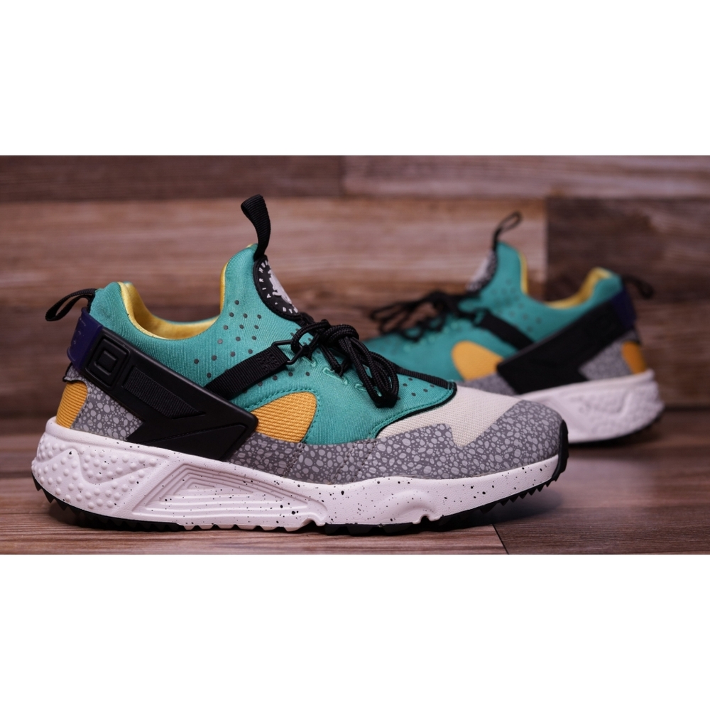 NIKE AIR HUARACHE UTILITY PRM USED SIZE 10